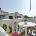 And On The Lägenhet Vodice