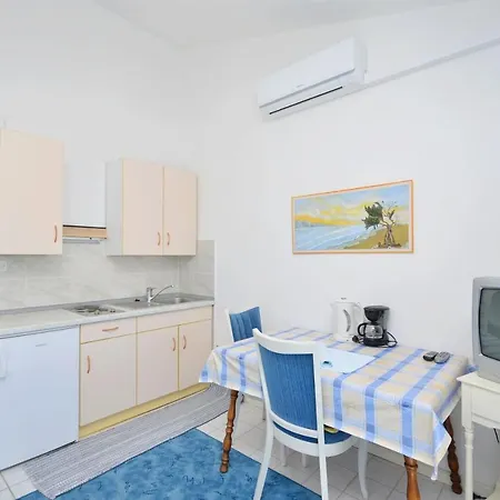 Apartamento And On The