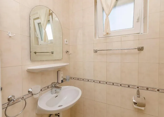 Apartamento And On The