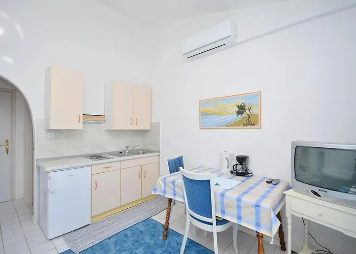 Apartamento And On The