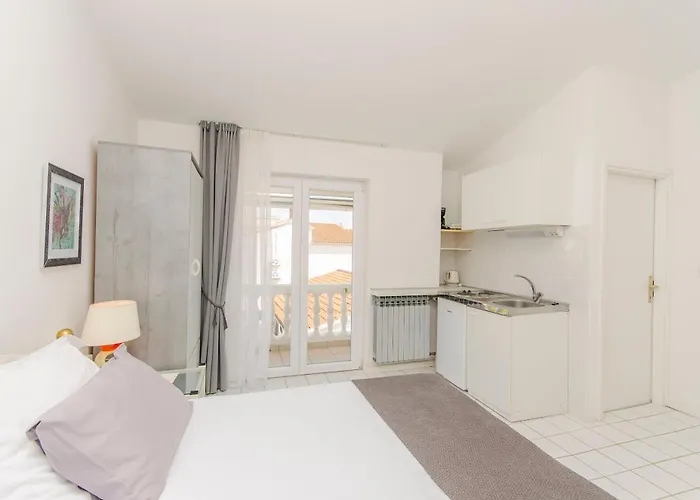 And On The Apartamento *