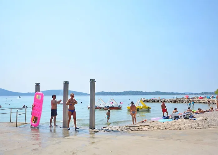 And On The Apartamento